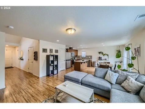 13011 NE 114th Way Vancouver WA 98682