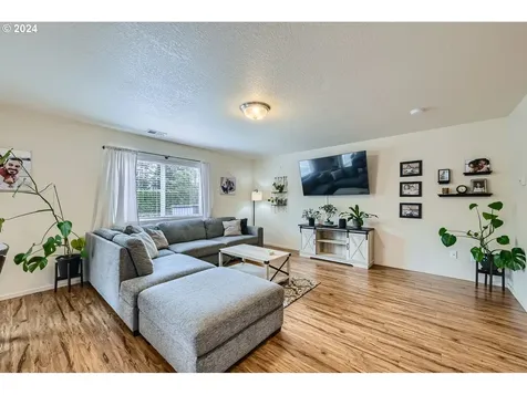13011 NE 114th Way Vancouver WA 98682