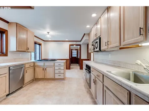 9616 SE 13th Street Vancouver WA 98664