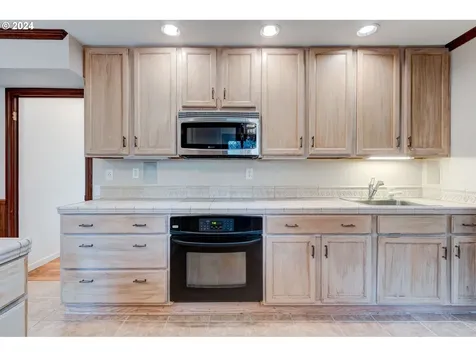 9616 SE 13th Street Vancouver WA 98664