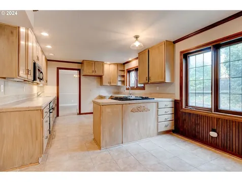 9616 SE 13th Street Vancouver WA 98664