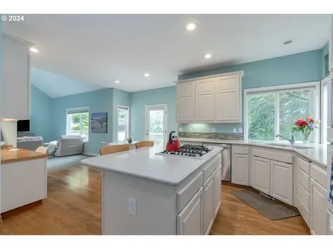 8566 Sw Ravine Drive Beaverton OR 97007