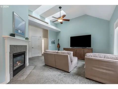 8566 Sw Ravine Drive Beaverton OR 97007