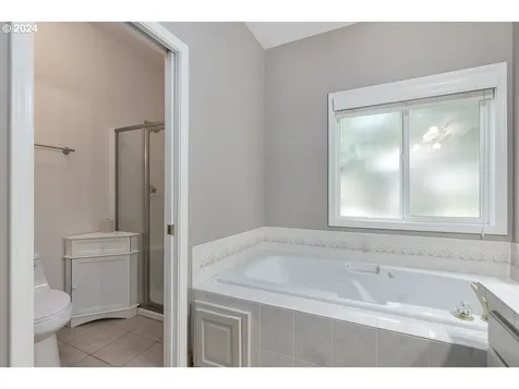 8566 Sw Ravine Drive Beaverton OR 97007