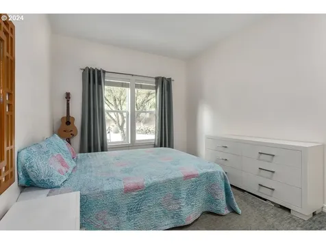 8566 Sw Ravine Drive Beaverton OR 97007