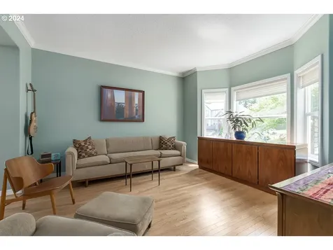 8566 Sw Ravine Drive Beaverton OR 97007