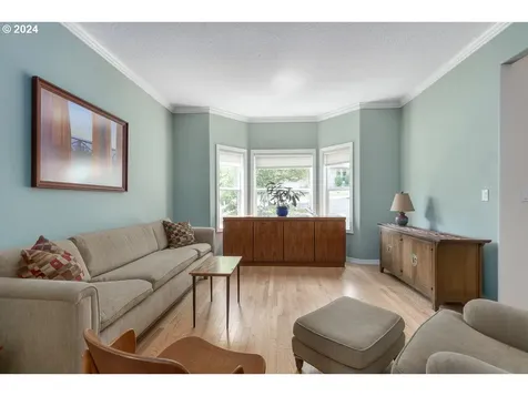 8566 Sw Ravine Drive Beaverton OR 97007