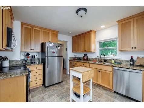 1403 15th Street Oregon City OR 97045