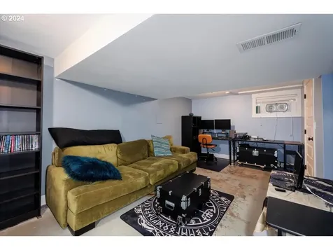 1403 15th Street Oregon City OR 97045