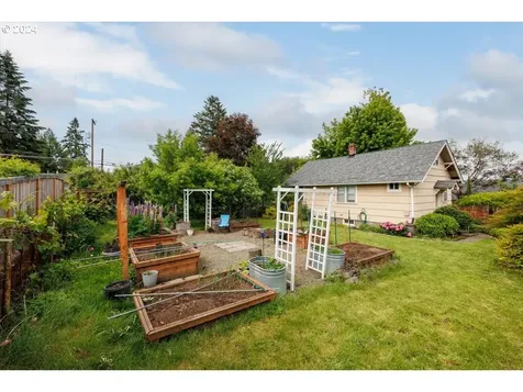 1403 15th Street Oregon City OR 97045