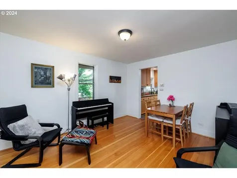 1403 15th Street Oregon City OR 97045