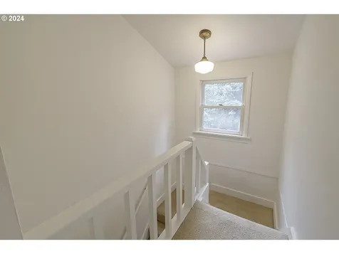8109 Sw 40th Avenue Portland OR 97219