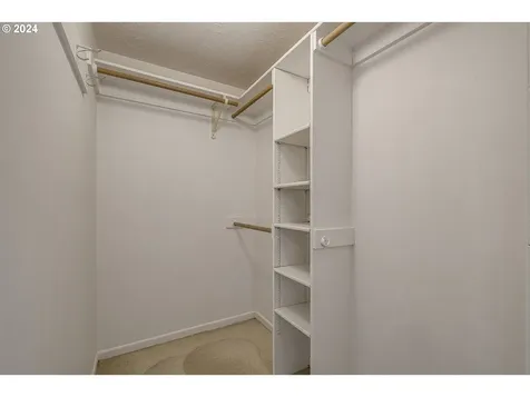 8109 Sw 40th Avenue Portland OR 97219
