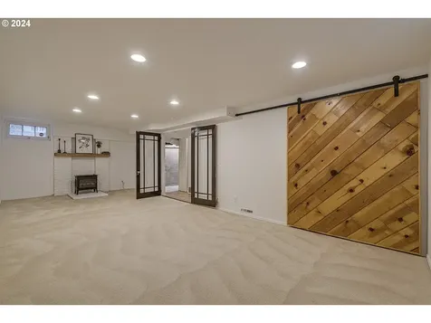8109 Sw 40th Avenue Portland OR 97219