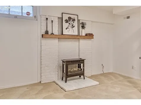 8109 Sw 40th Avenue Portland OR 97219