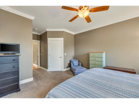 1735 22nd Street Hood River OR 97031