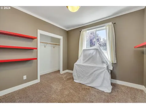 1735 22nd Street Hood River OR 97031