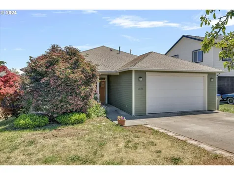 1735 22nd Street Hood River OR 97031