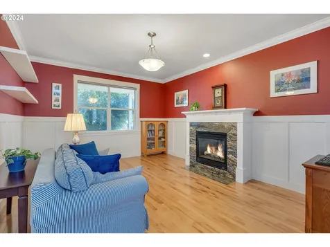 1735 22nd Street Hood River OR 97031