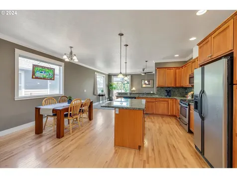 1735 22nd Street Hood River OR 97031