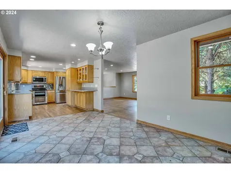 14815 S Greentree Drive Oregon City OR 97045