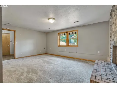 14815 S Greentree Drive Oregon City OR 97045