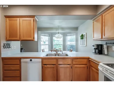 1398 Bentley Street E Monmouth OR 97361