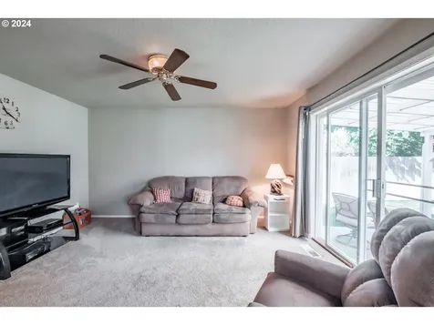 1398 Bentley Street E Monmouth OR 97361