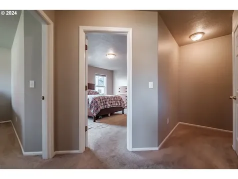 1398 Bentley Street E Monmouth OR 97361