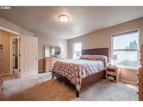 1398 Bentley Street E Monmouth OR 97361