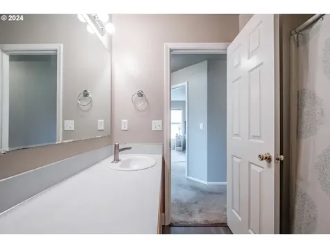 1398 Bentley Street E Monmouth OR 97361