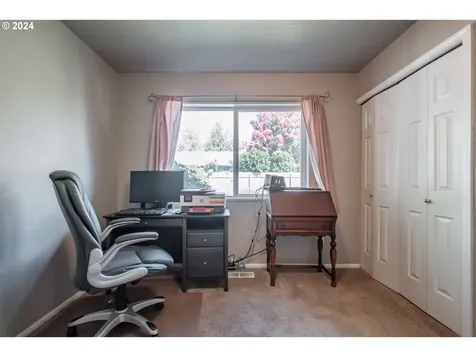 1398 Bentley Street E Monmouth OR 97361