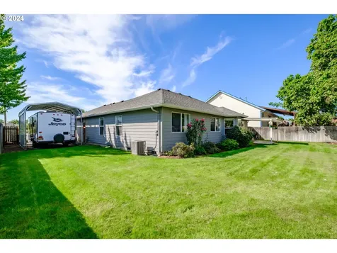 1398 Bentley Street E Monmouth OR 97361