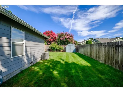 1398 Bentley Street E Monmouth OR 97361