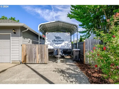 1398 Bentley Street E Monmouth OR 97361
