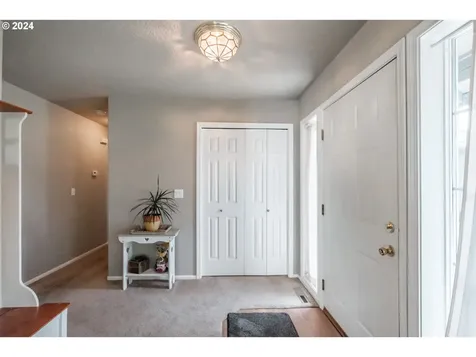 1398 Bentley Street E Monmouth OR 97361