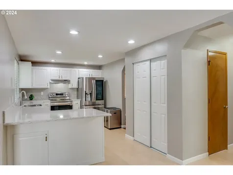 21108 NW Cannes Drive Portland OR 97229