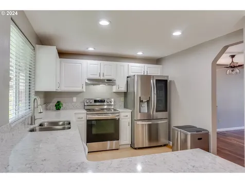 21108 NW Cannes Drive Portland OR 97229