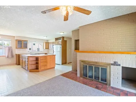 2324 Larch Street Longview WA 98632