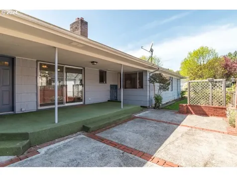2324 Larch Street Longview WA 98632