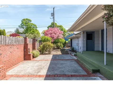 2324 Larch Street Longview WA 98632
