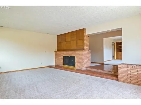 2324 Larch Street Longview WA 98632
