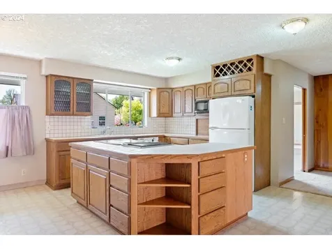 2324 Larch Street Longview WA 98632
