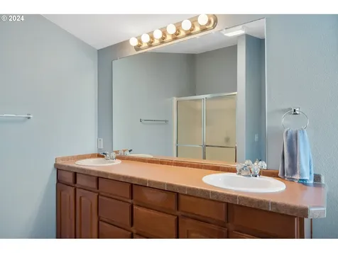 18305 Nestucca Drive Cloverdale OR 97112