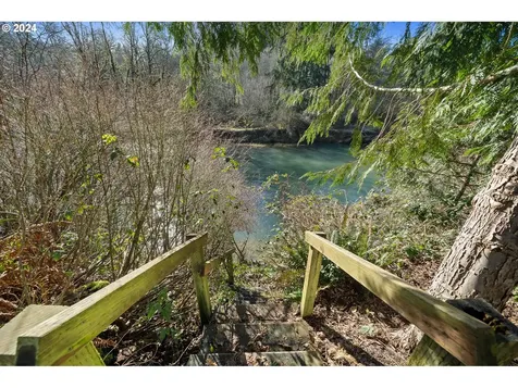 18305 Nestucca Drive Cloverdale OR 97112