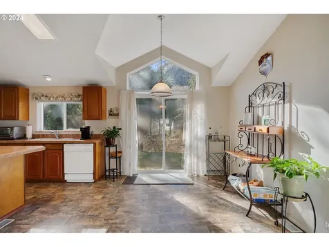 18305 Nestucca Drive Cloverdale OR 97112