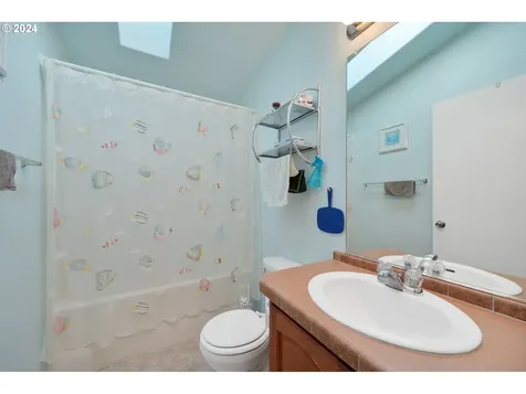 18305 Nestucca Drive Cloverdale OR 97112