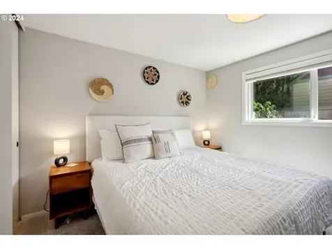 16500 Lake Forest Boulevard Lake Oswego OR 97035