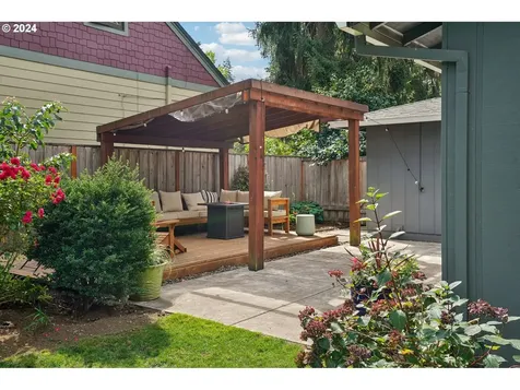 16500 Lake Forest Boulevard Lake Oswego OR 97035