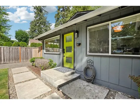 16500 Lake Forest Boulevard Lake Oswego OR 97035